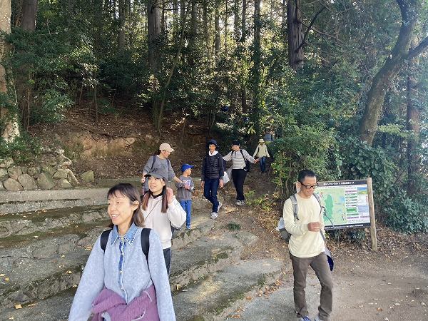251123-6ハイキングの風景